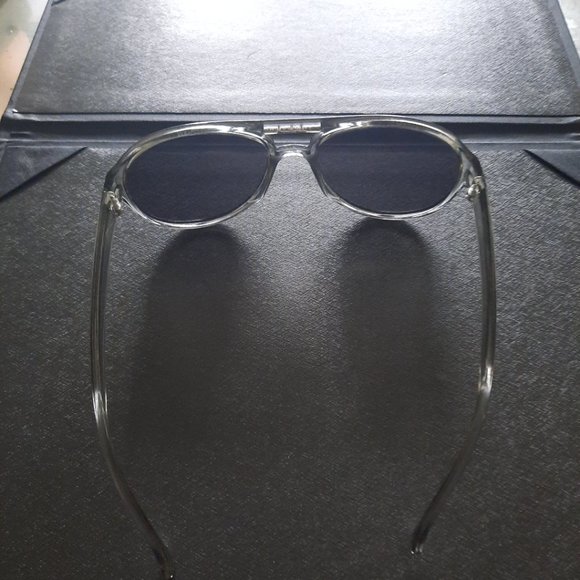 White frame retro style sun glasses. Polarized. - Picture 2 of 4